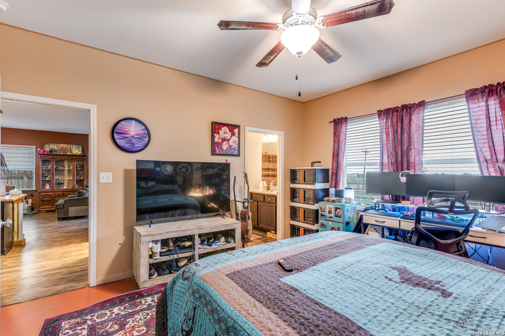 main property photo 9
