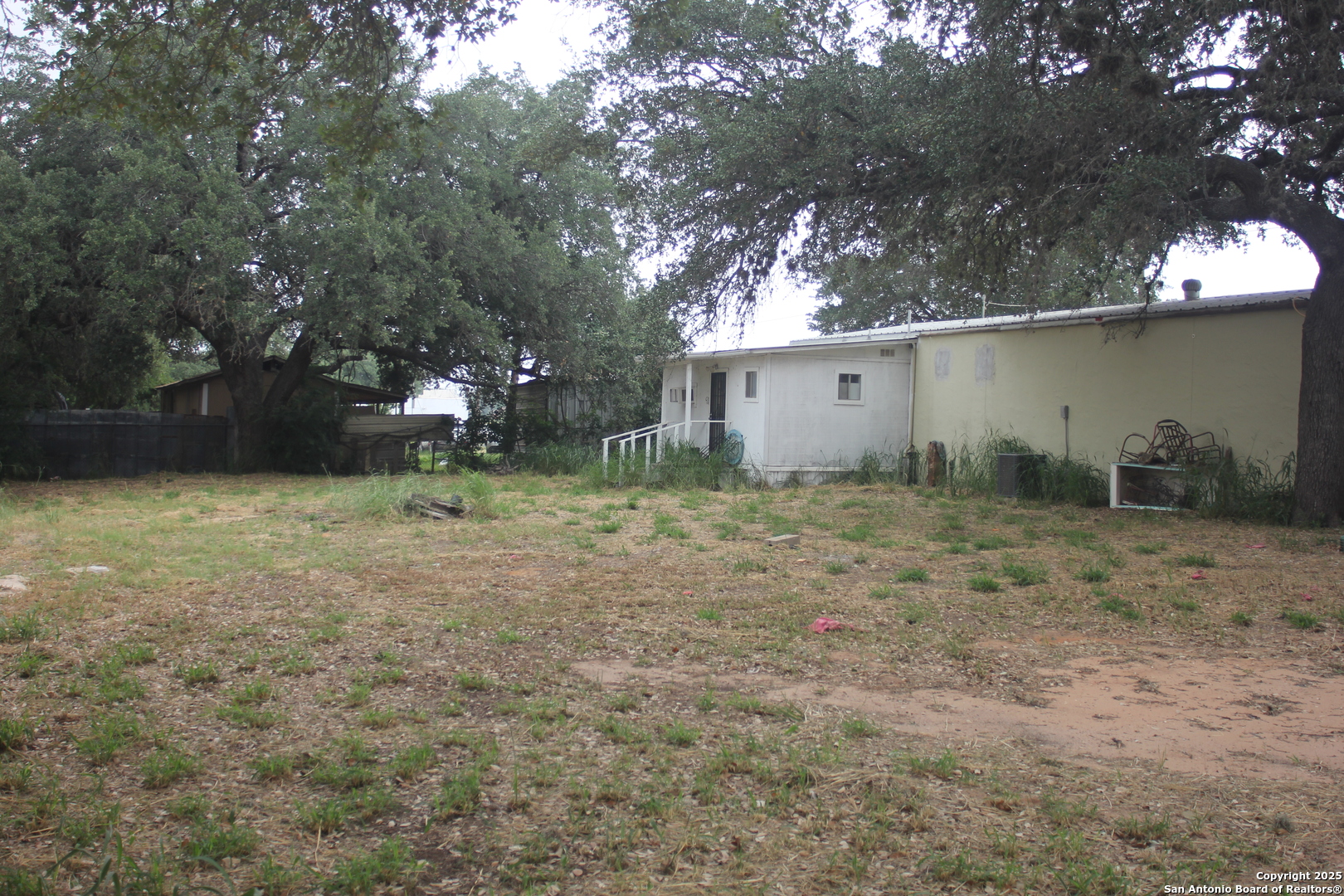 main property photo 37
