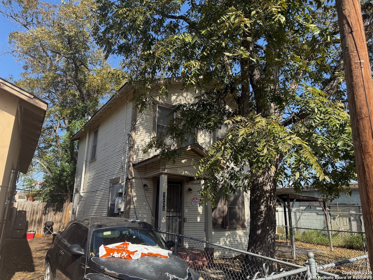 main property photo 8
