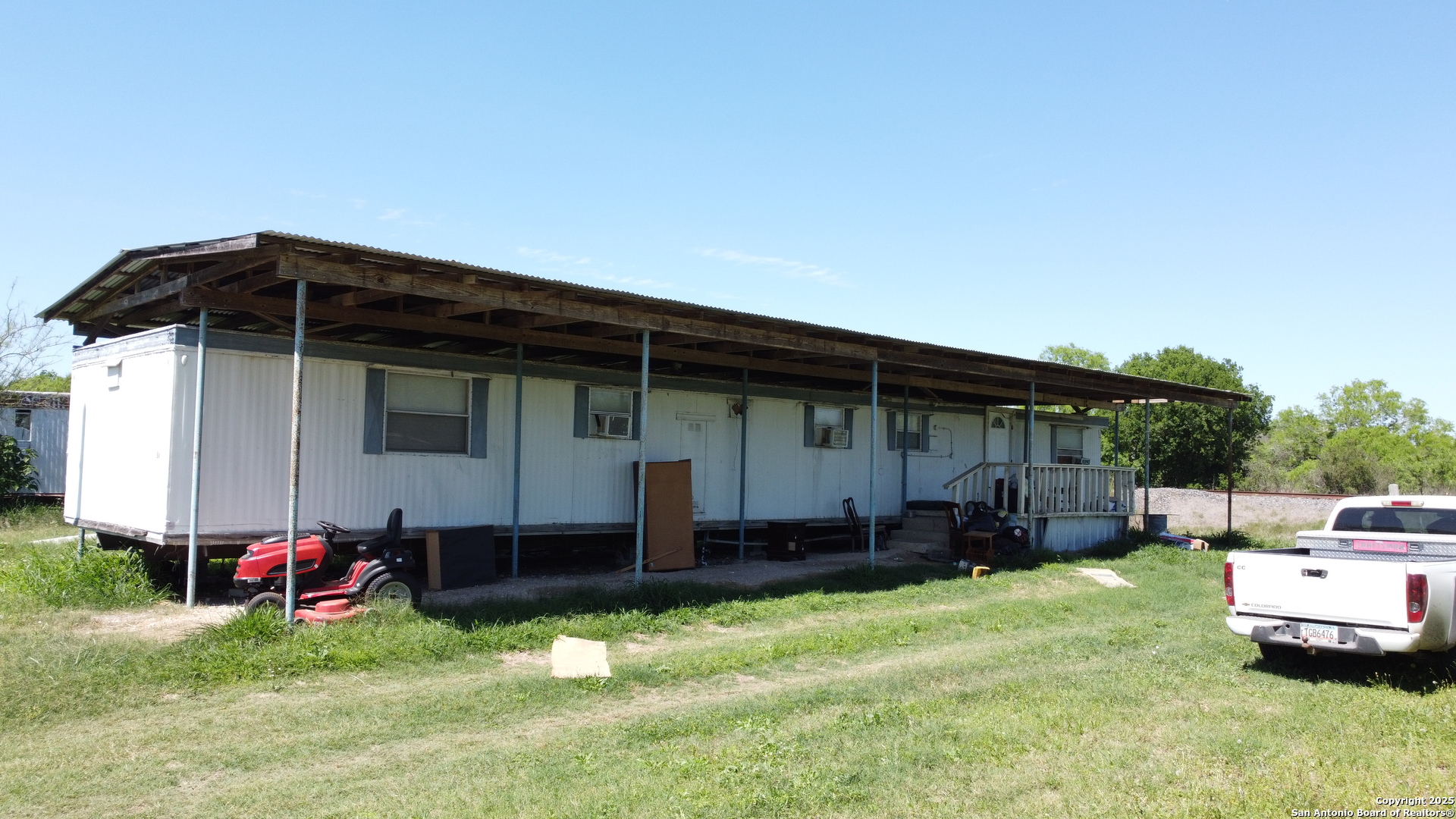 main property photo 3