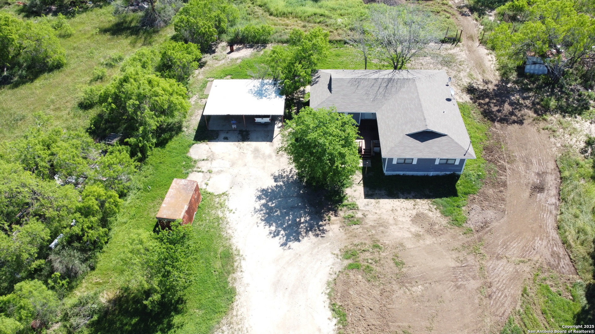 main property photo 22