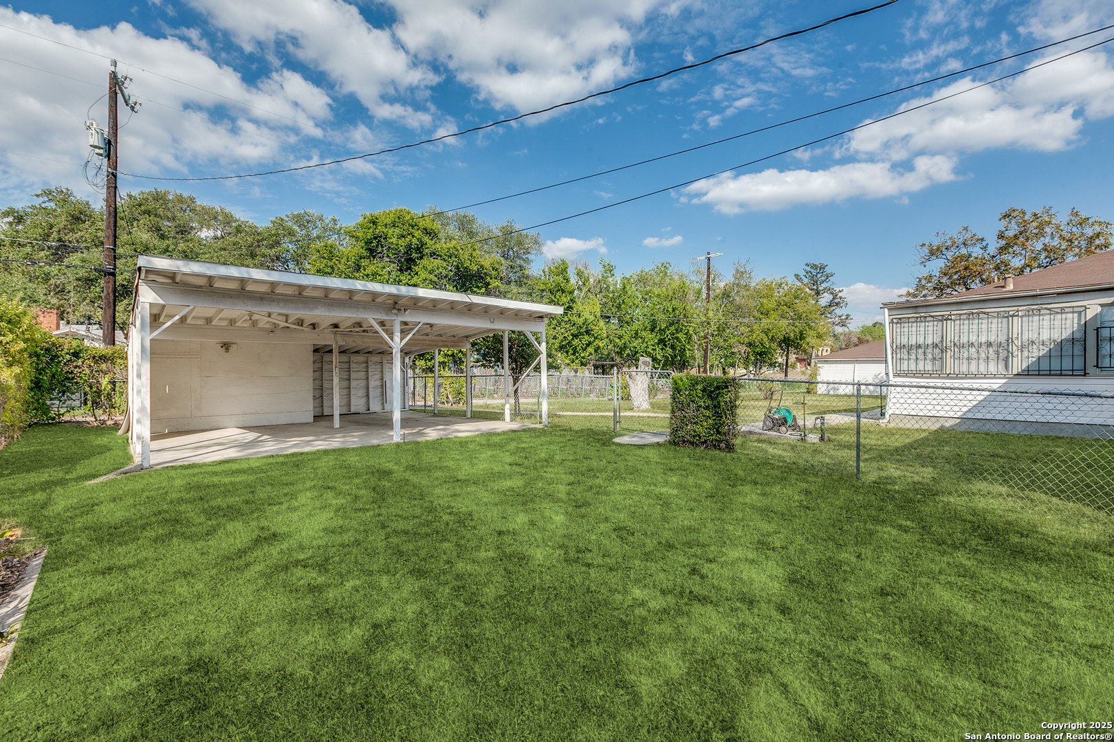main property photo 22