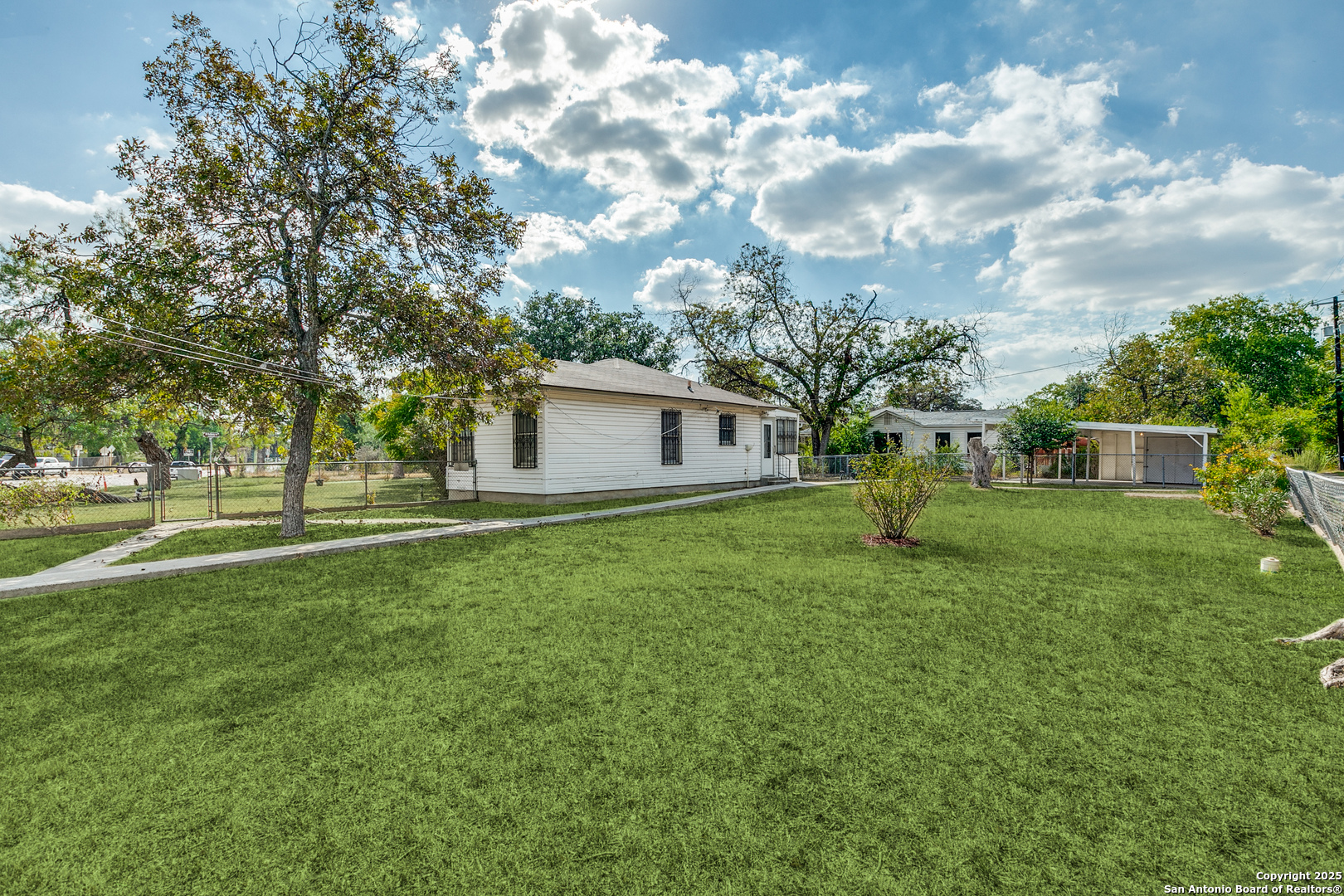 main property photo 24