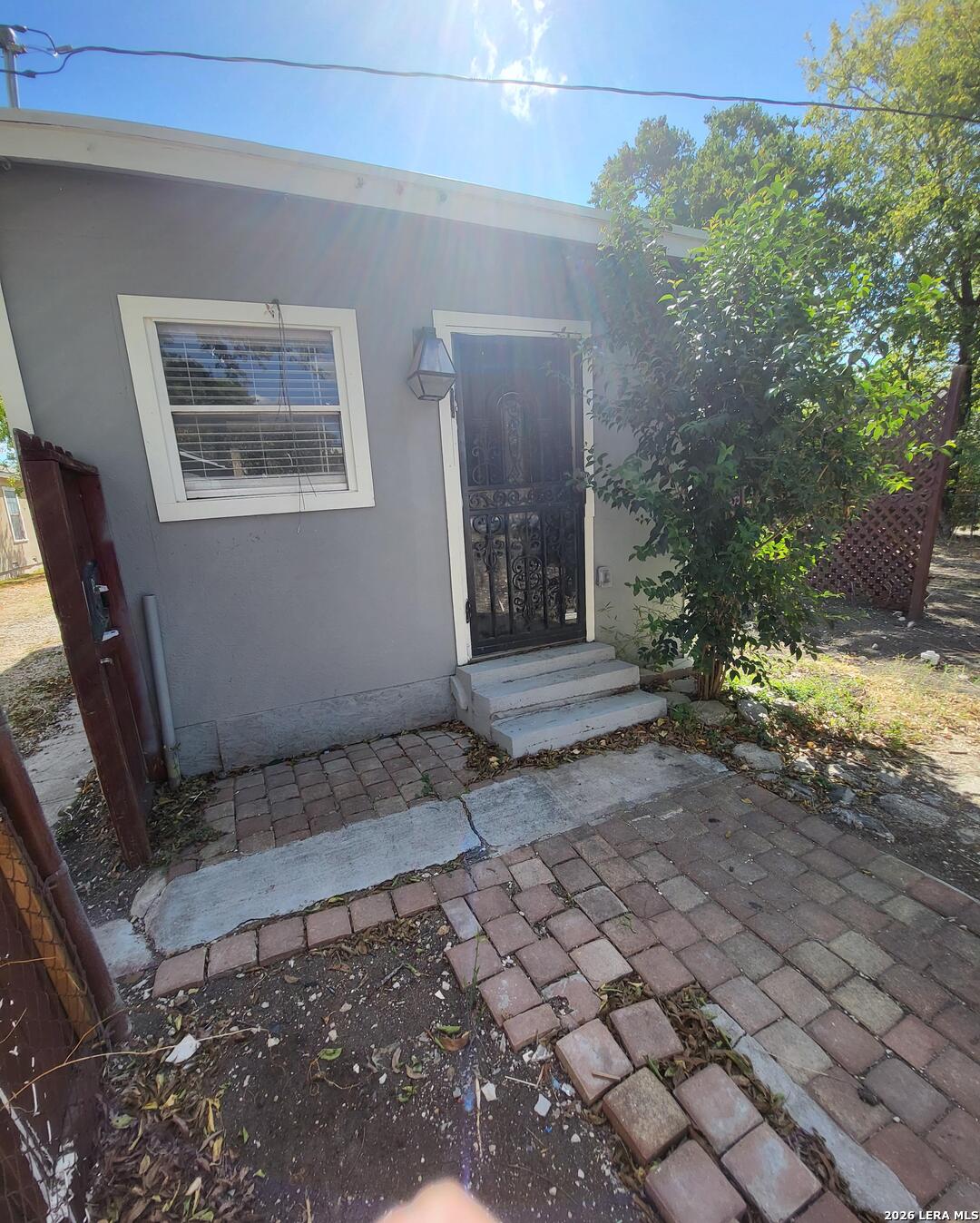 main property photo 27