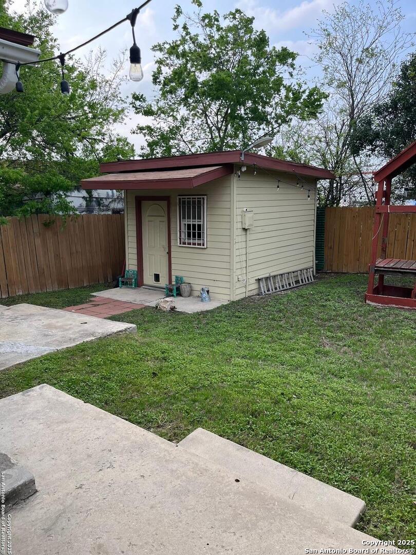 main property photo 16