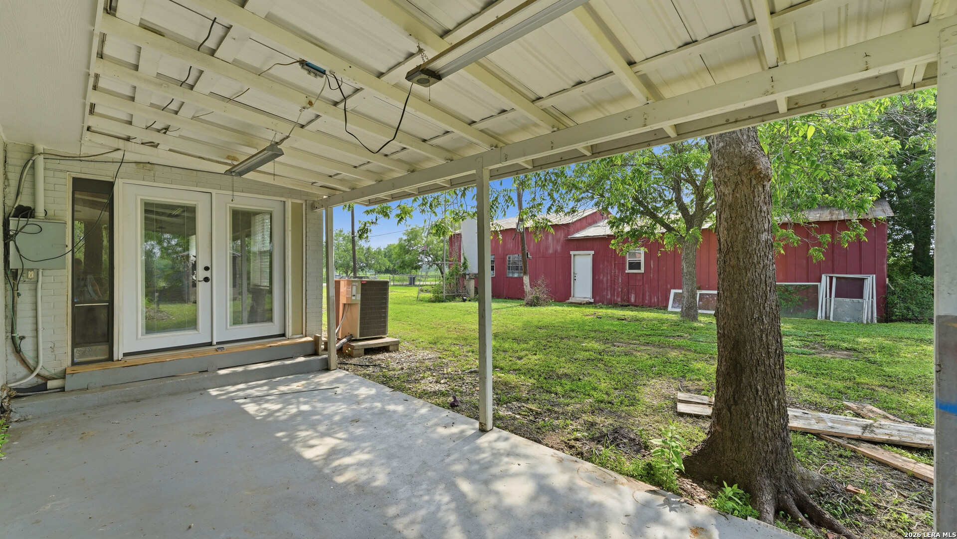 main property photo 23