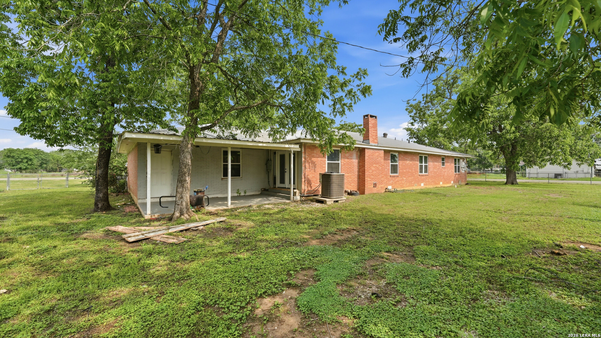main property photo 24