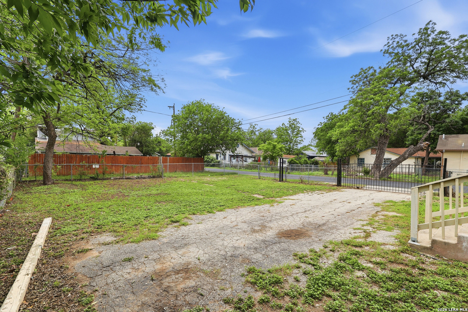 main property photo 23