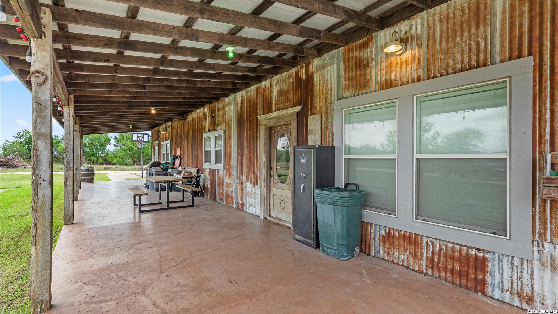 main property photo 21