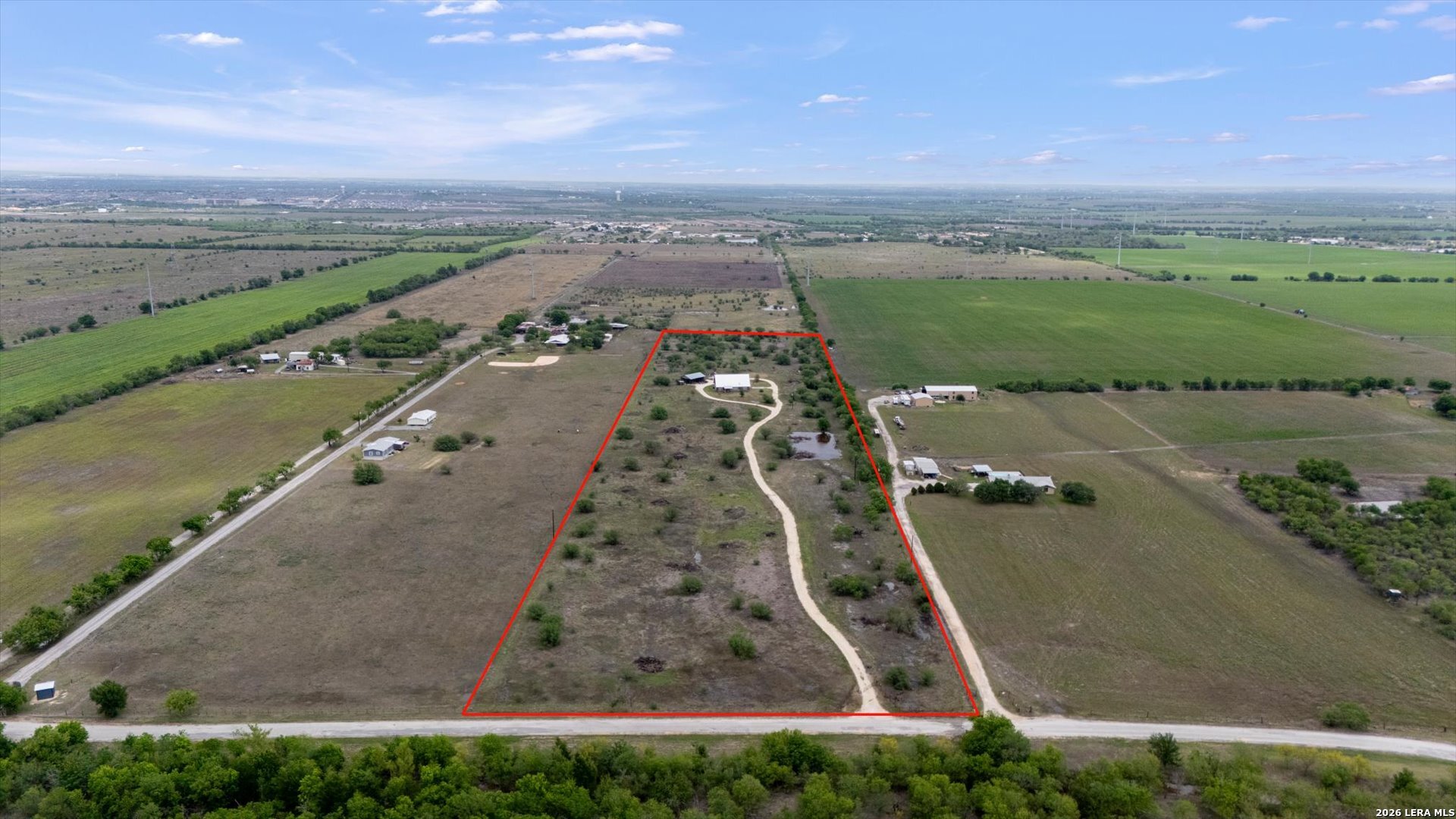 main property photo 31