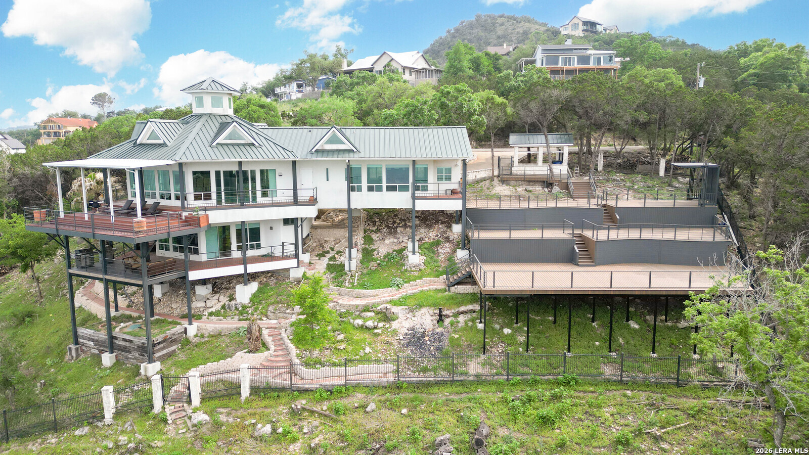 main property photo 11