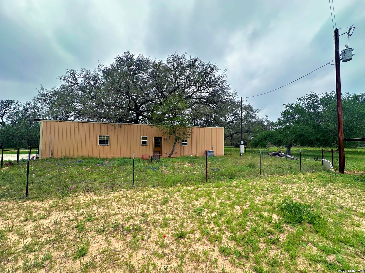 main property photo 5