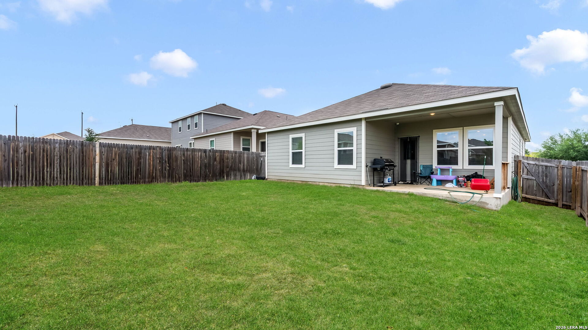 main property photo 14
