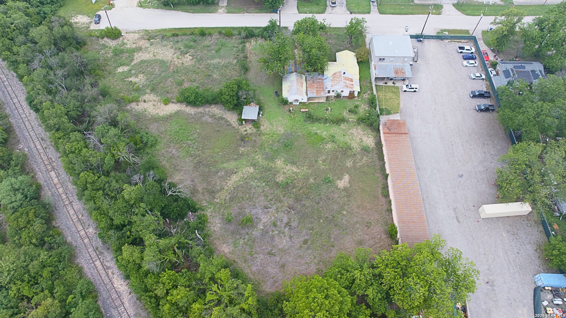 main property photo 10
