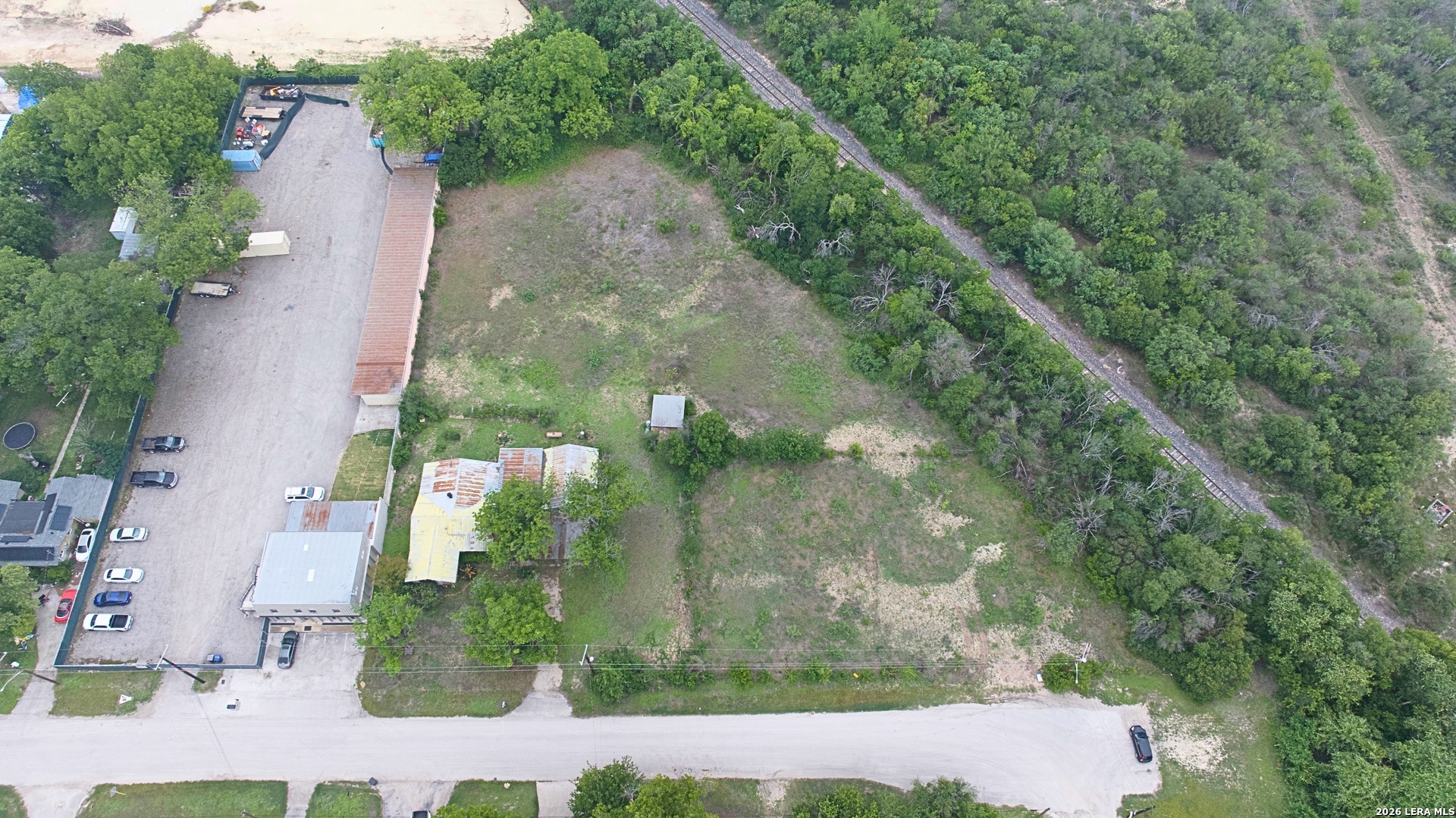 main property photo 8