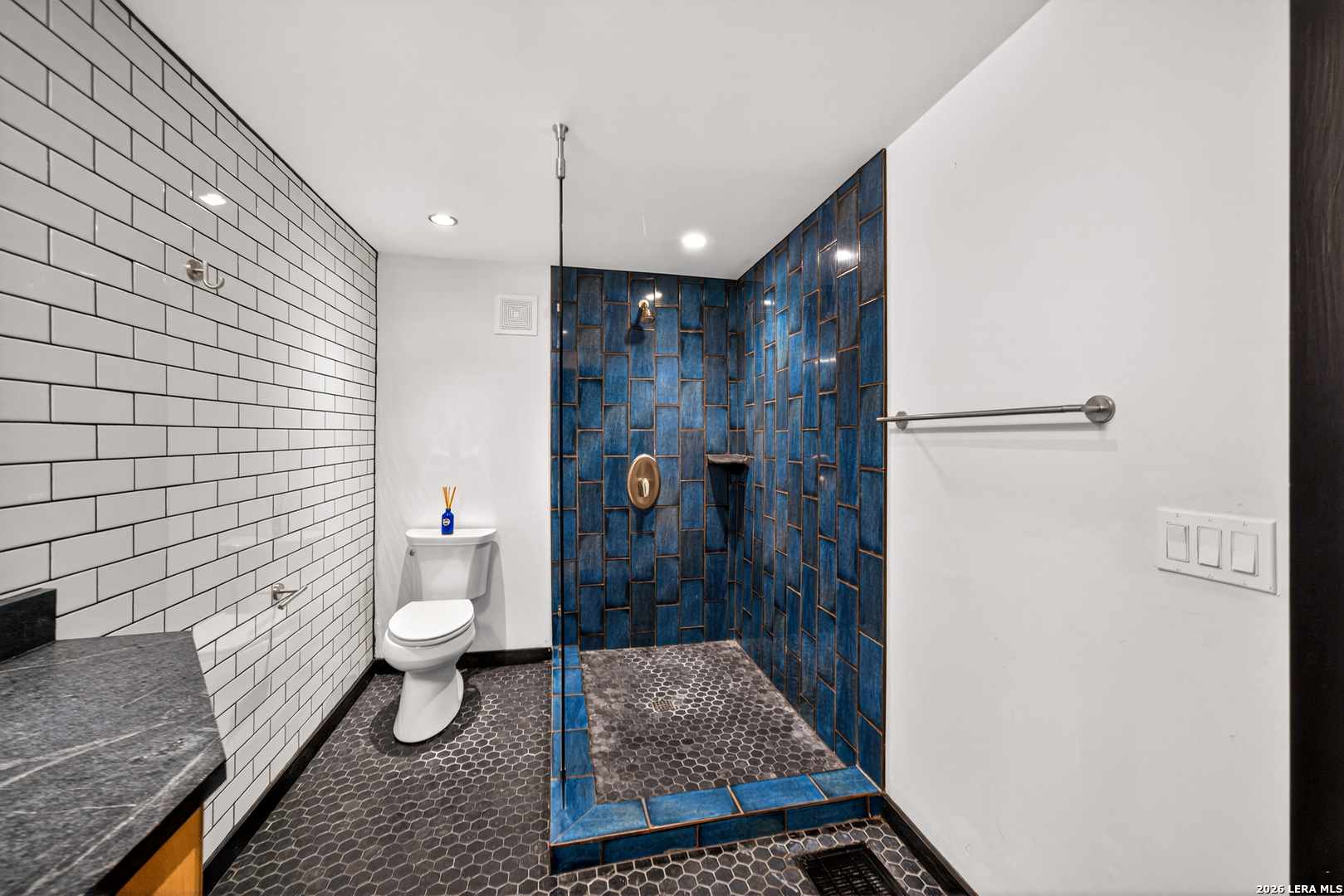 main property photo 70