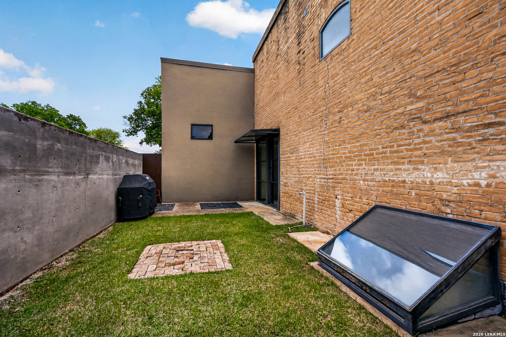 main property photo 80