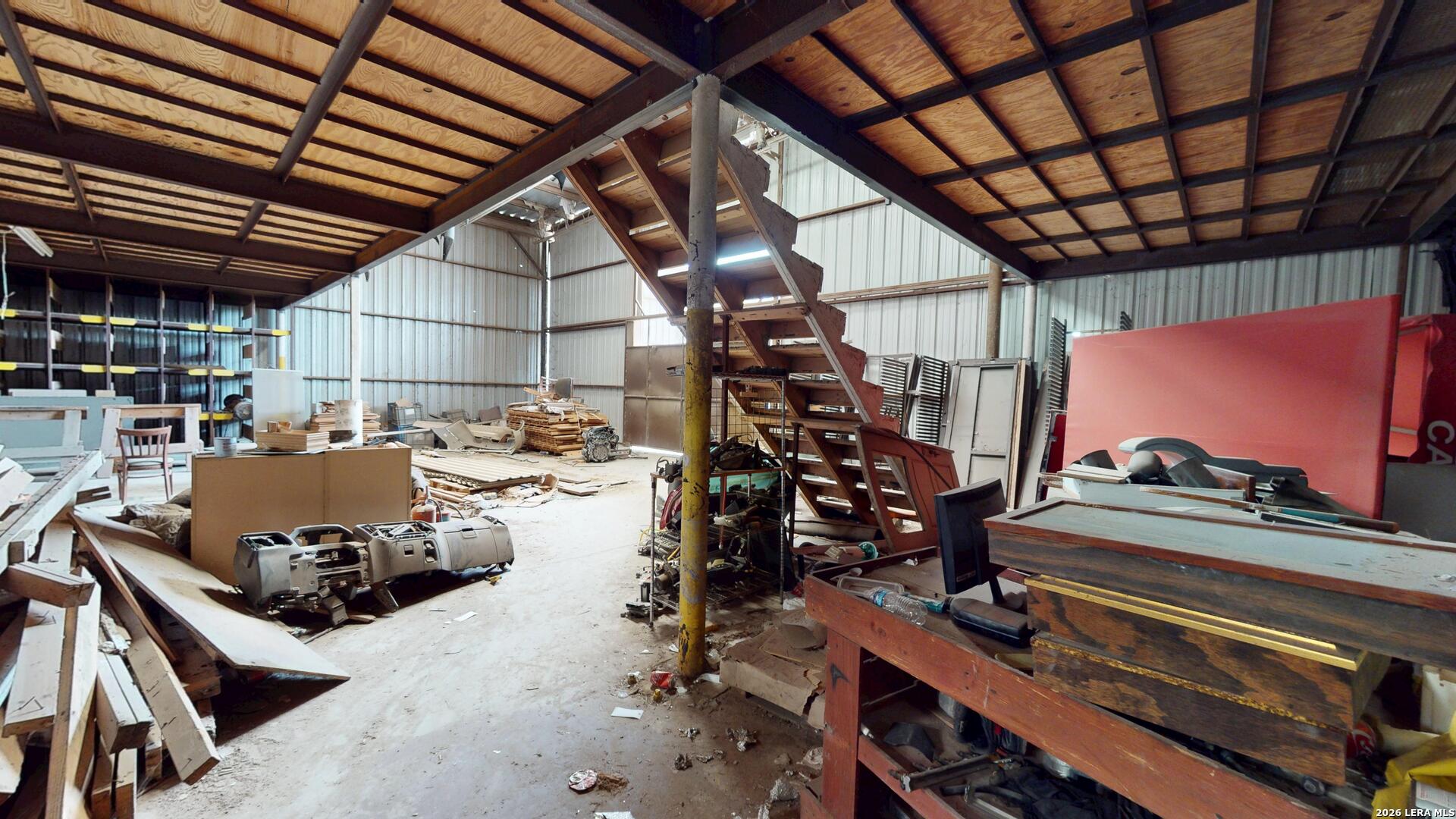 main property photo 20