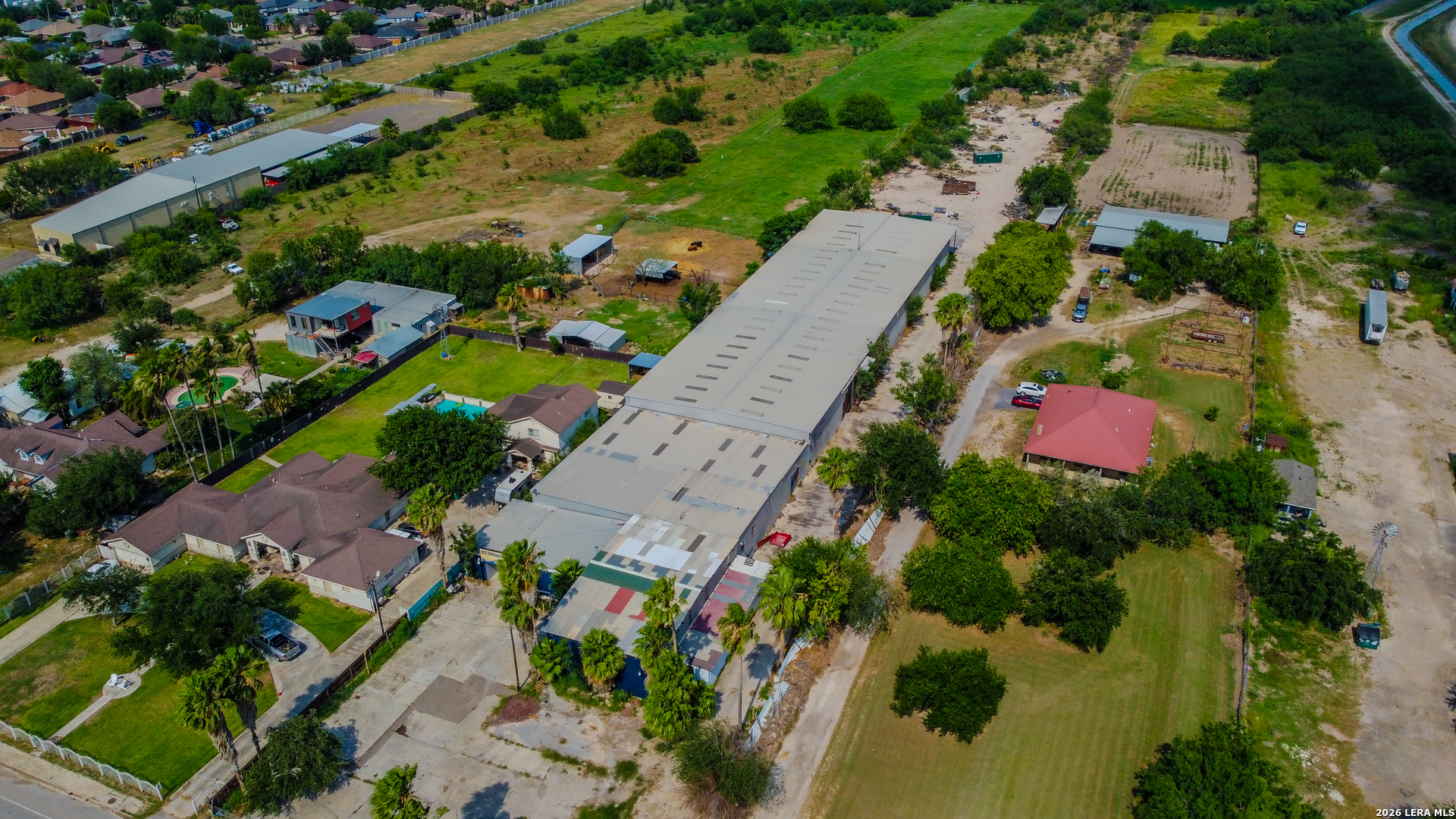 main property photo 8
