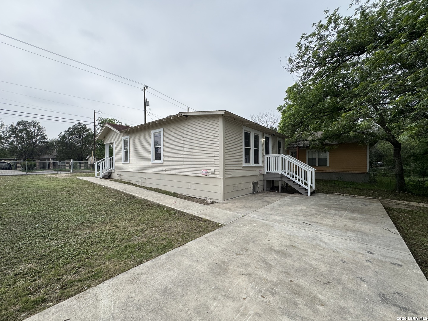 main property photo 4