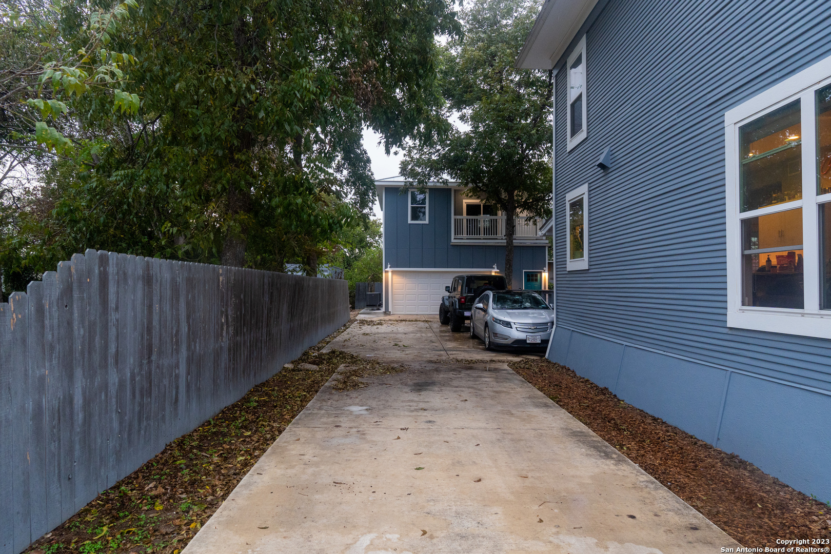 main property photo 37