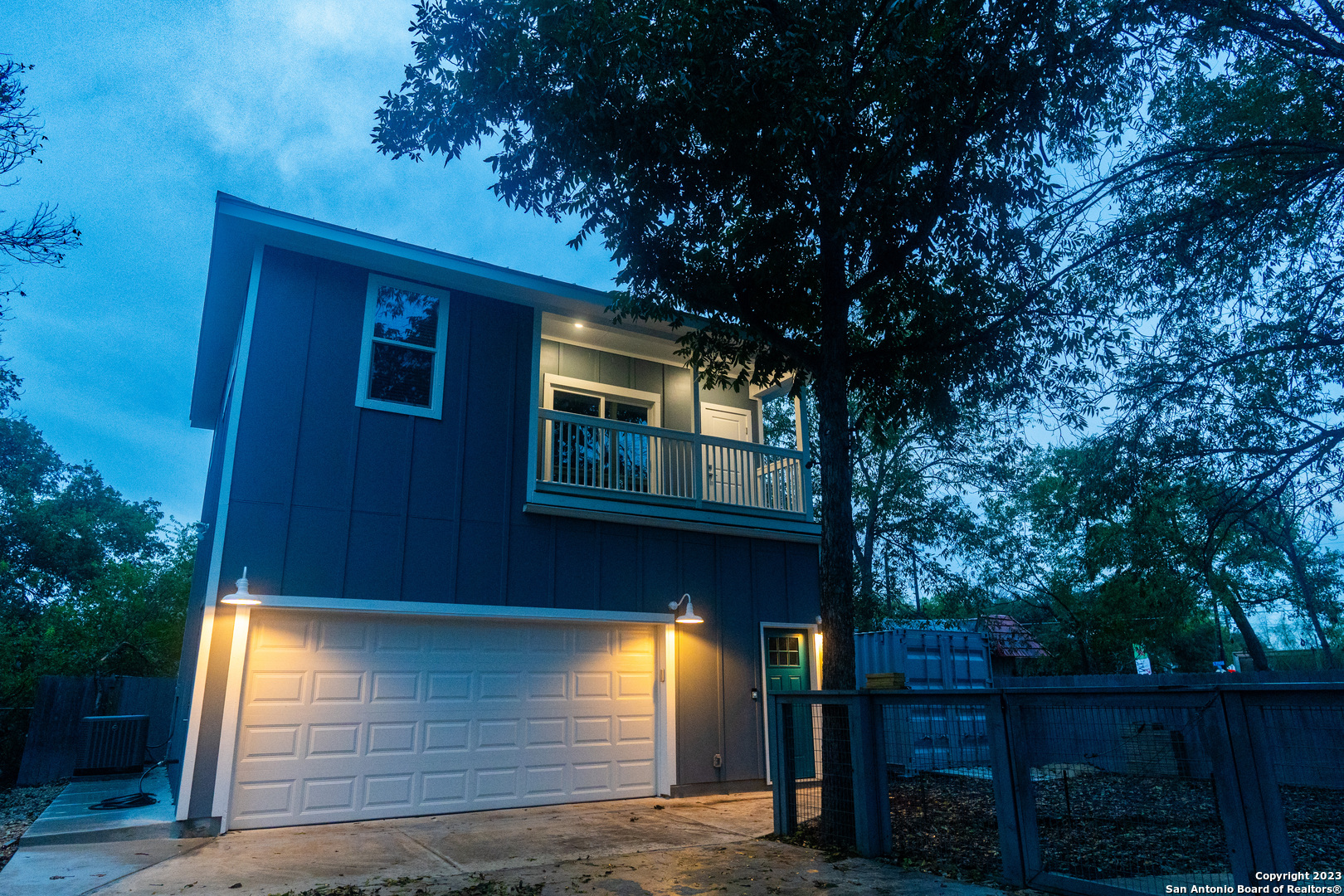 main property photo 38