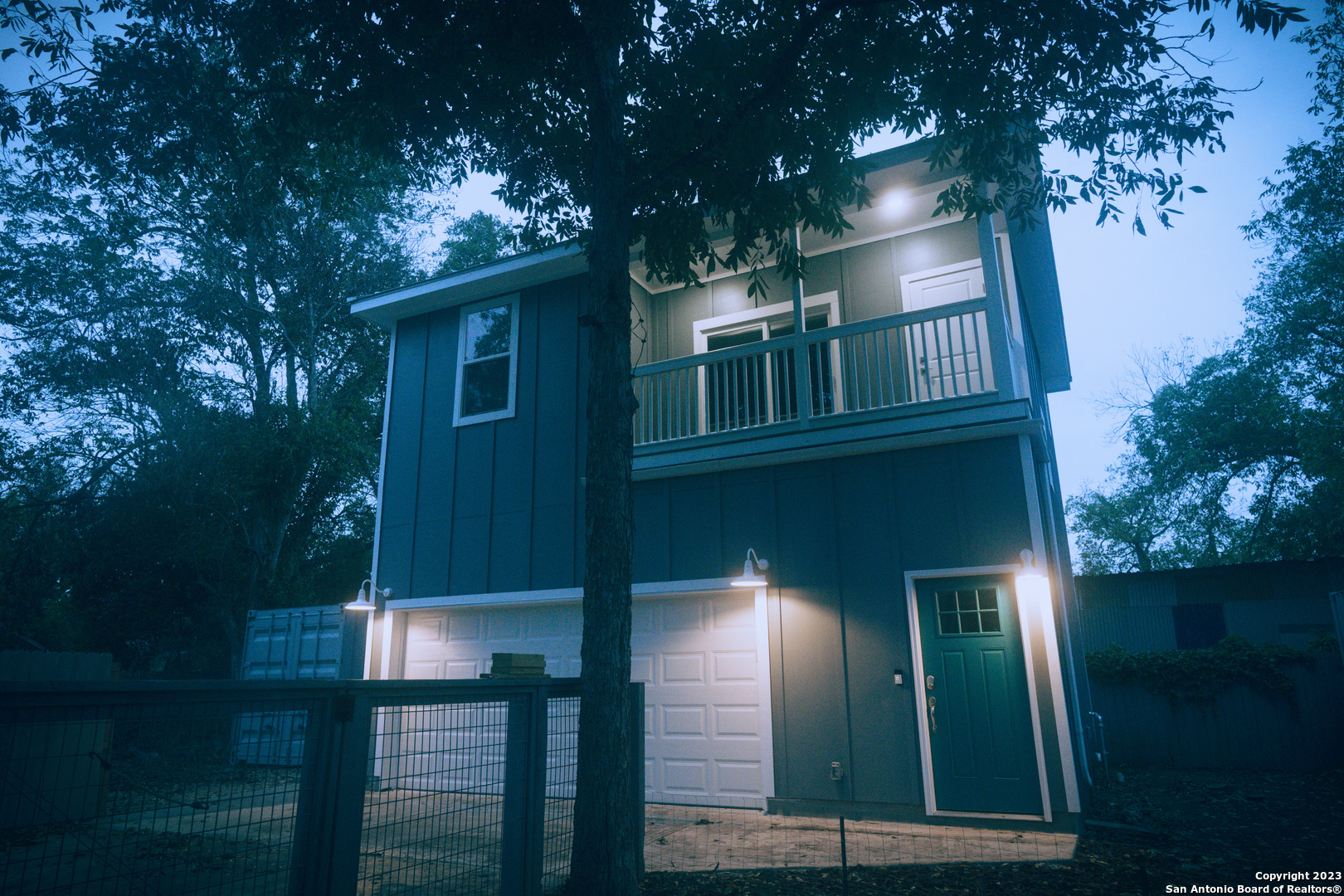 main property photo 40
