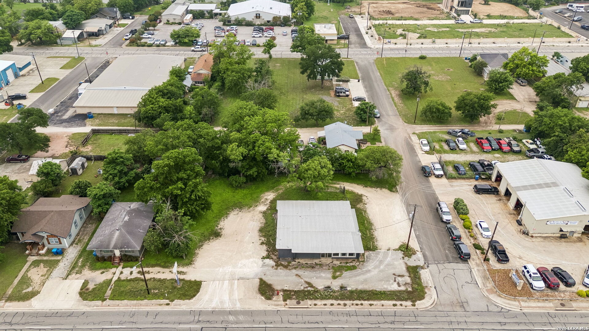 main property photo 31