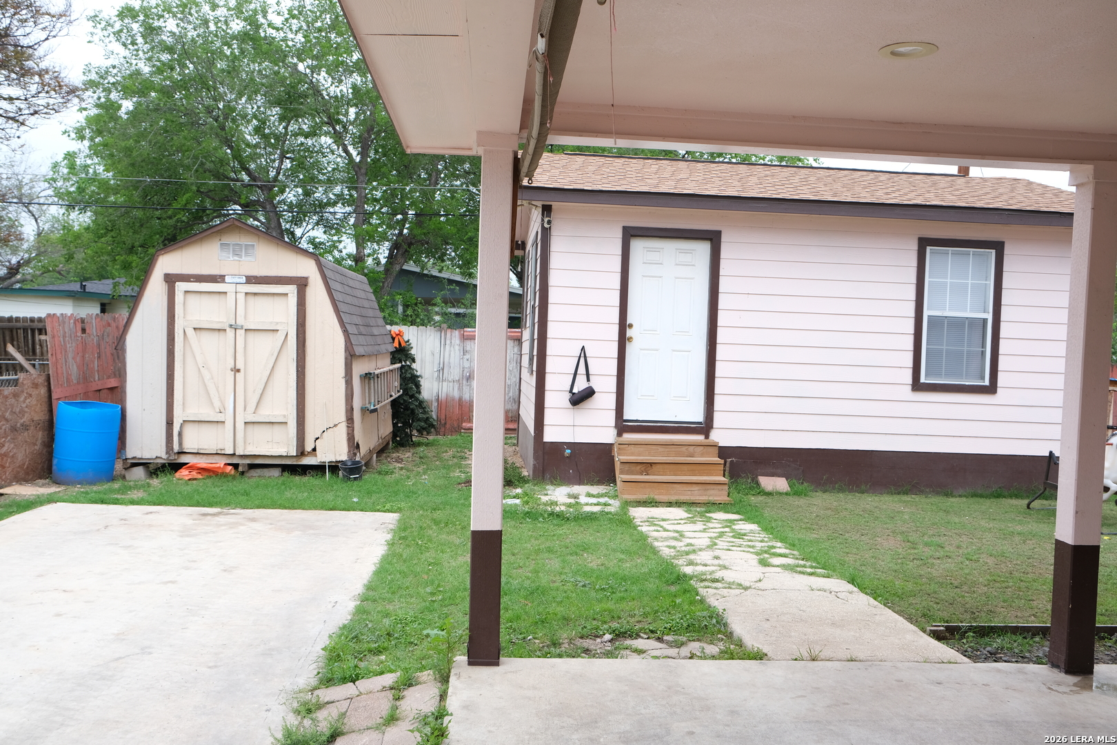 main property photo 36