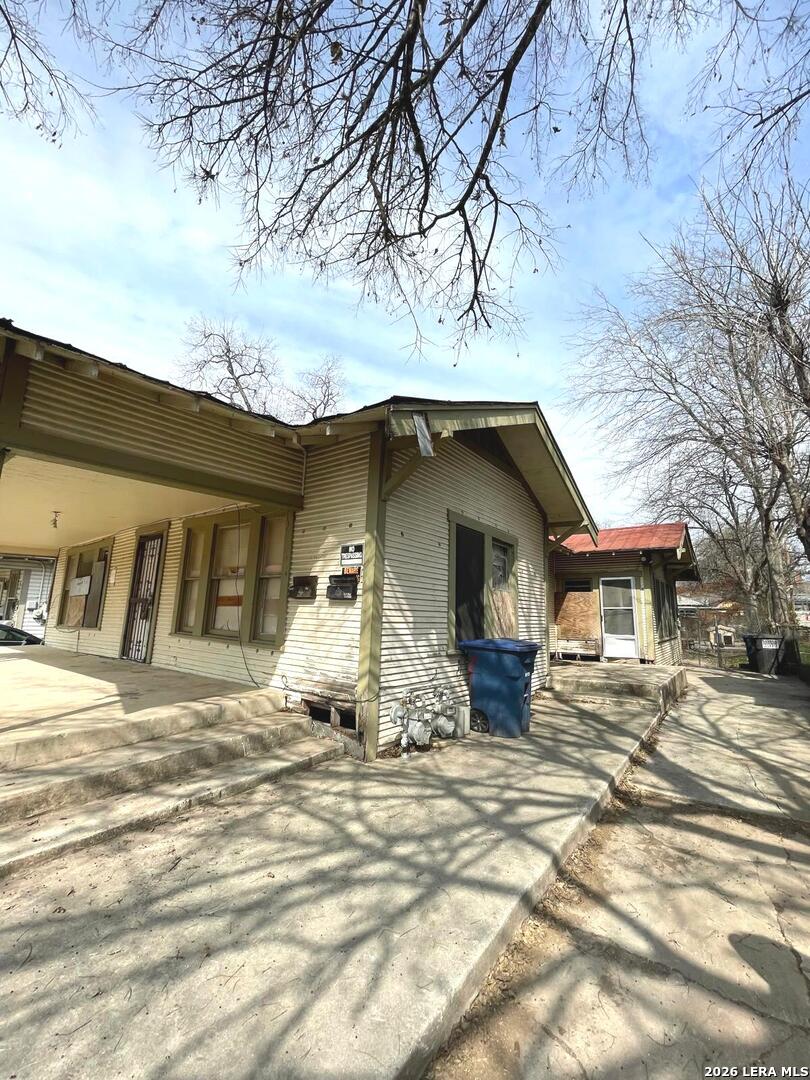 main property photo 23