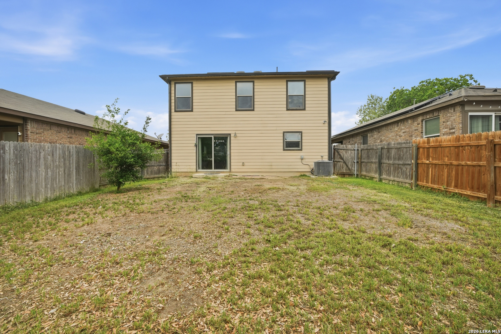main property photo 23