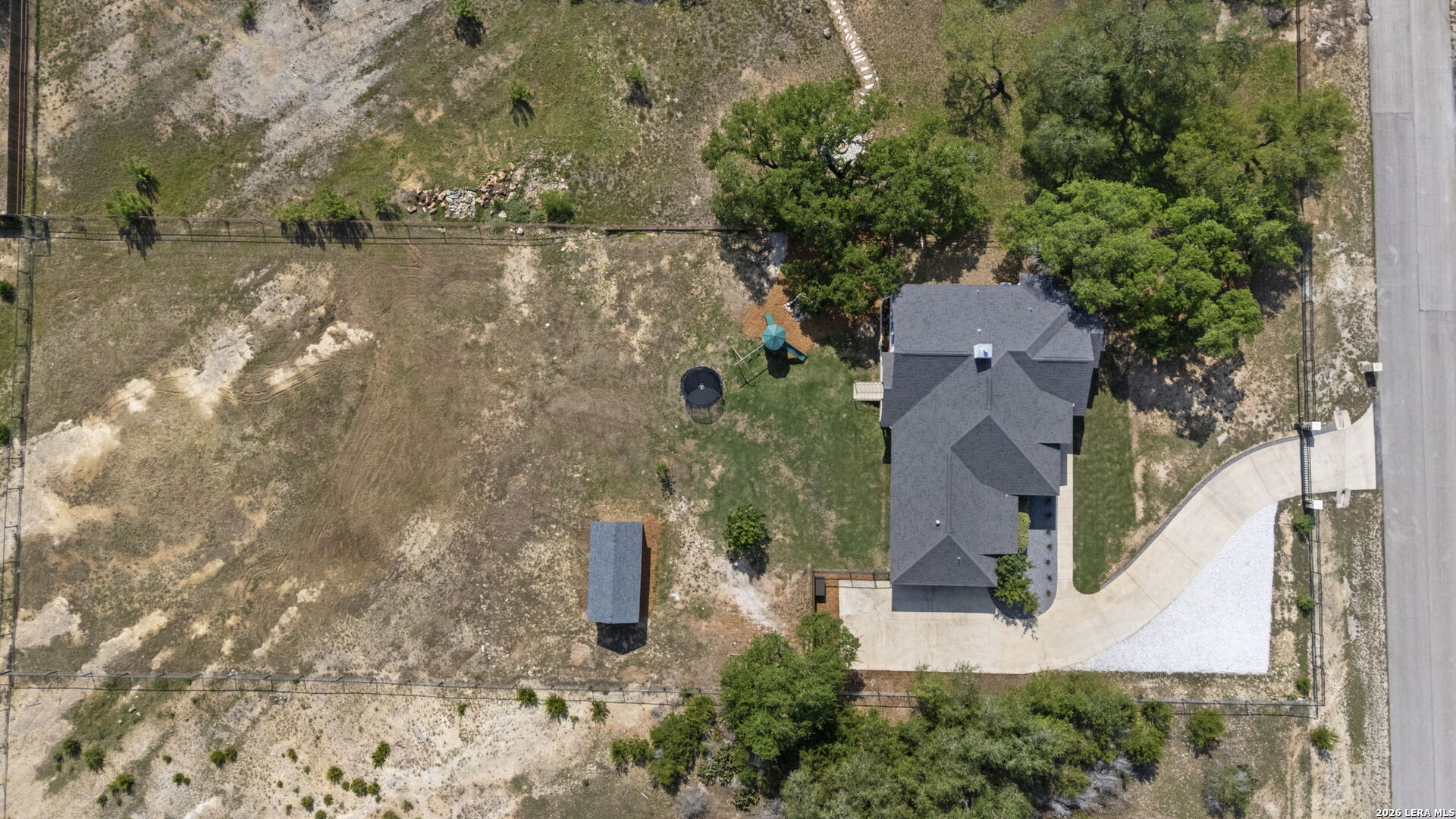 main property photo 45