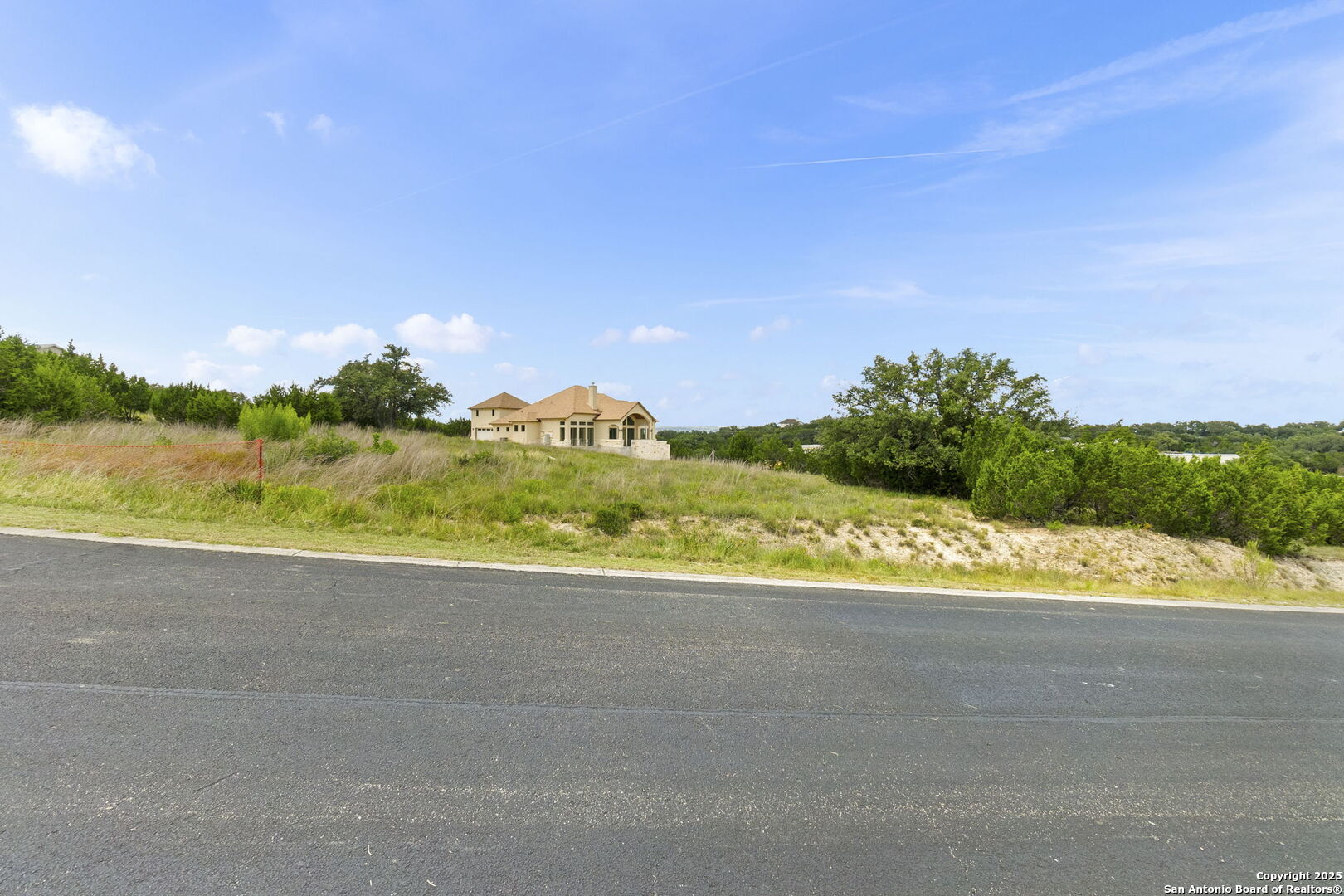 main property photo 11