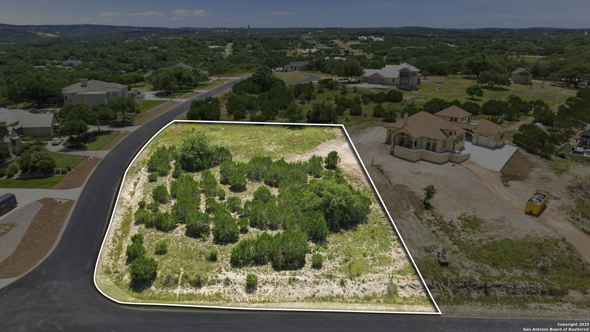 main property photo 4