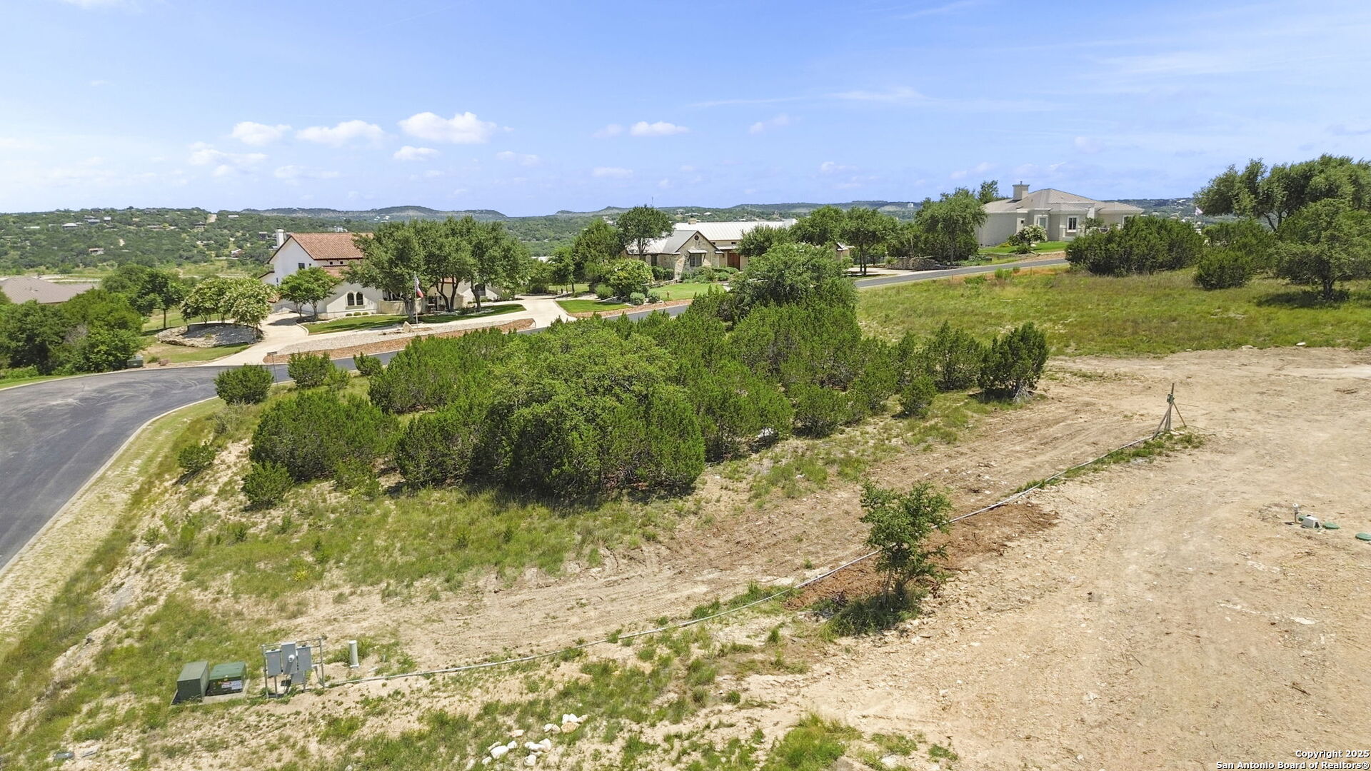 main property photo 7