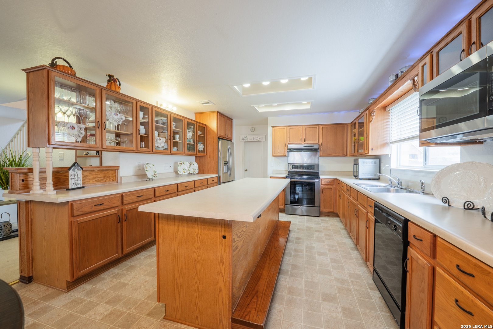 main property photo 11