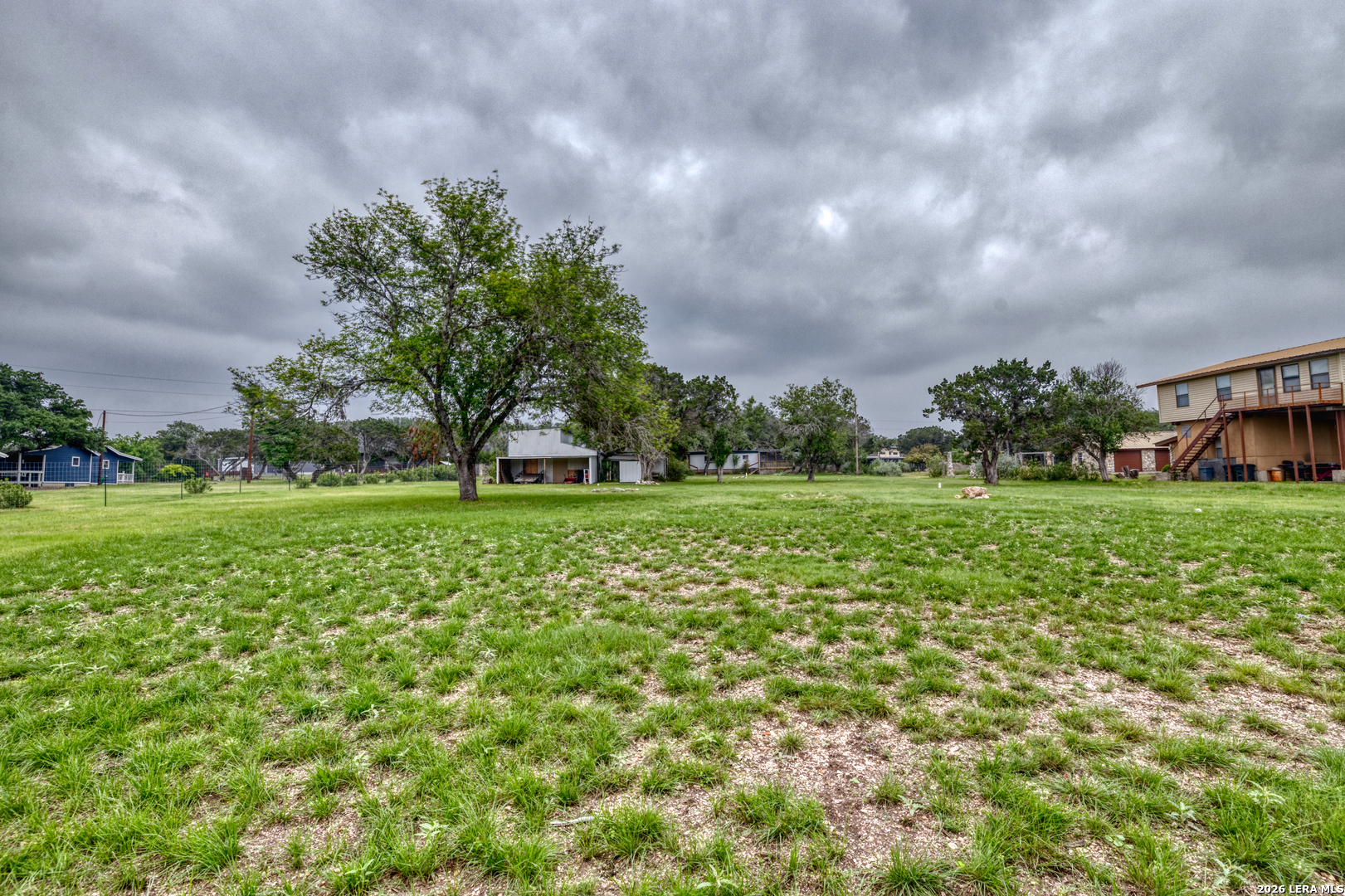main property photo 10
