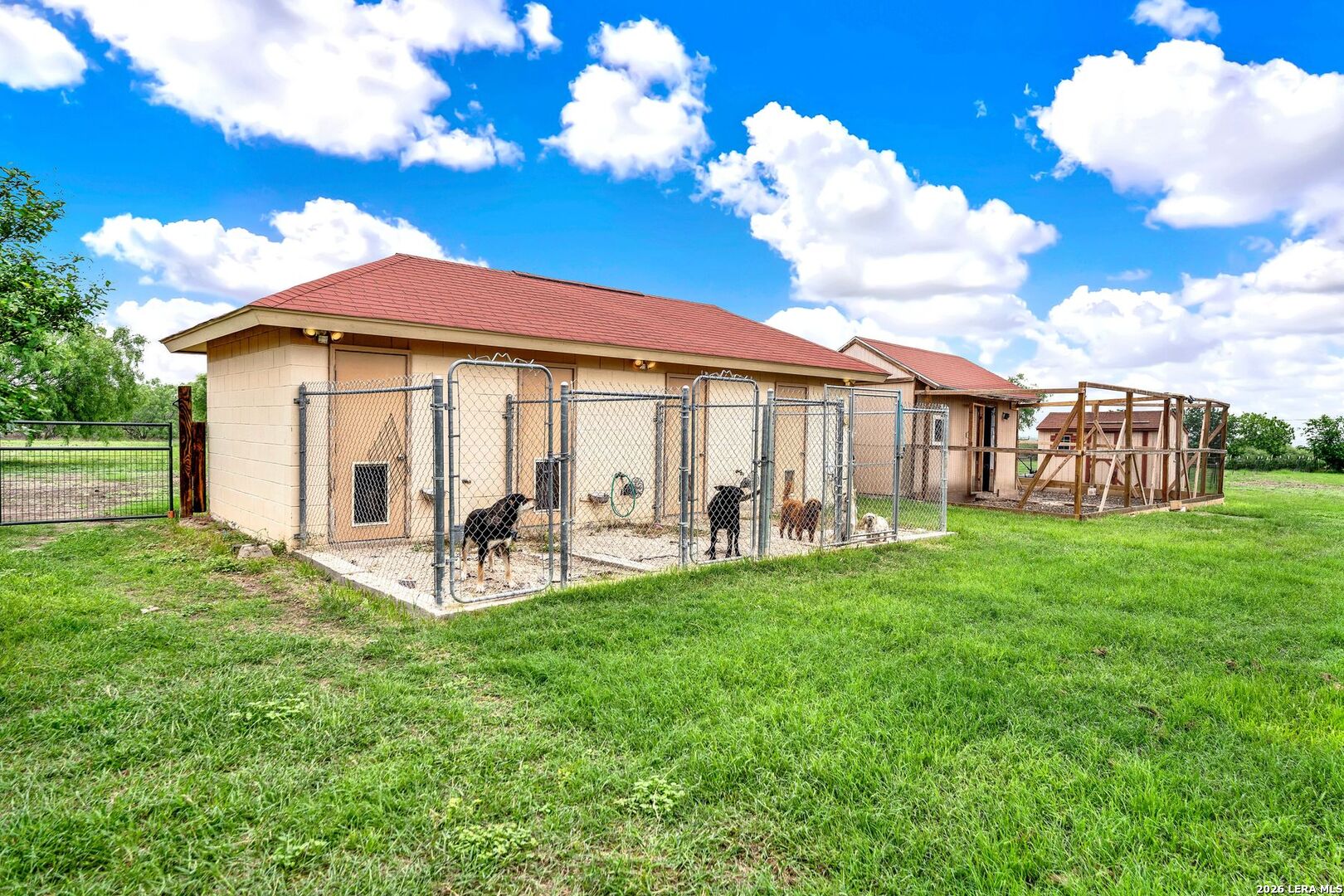 main property photo 36