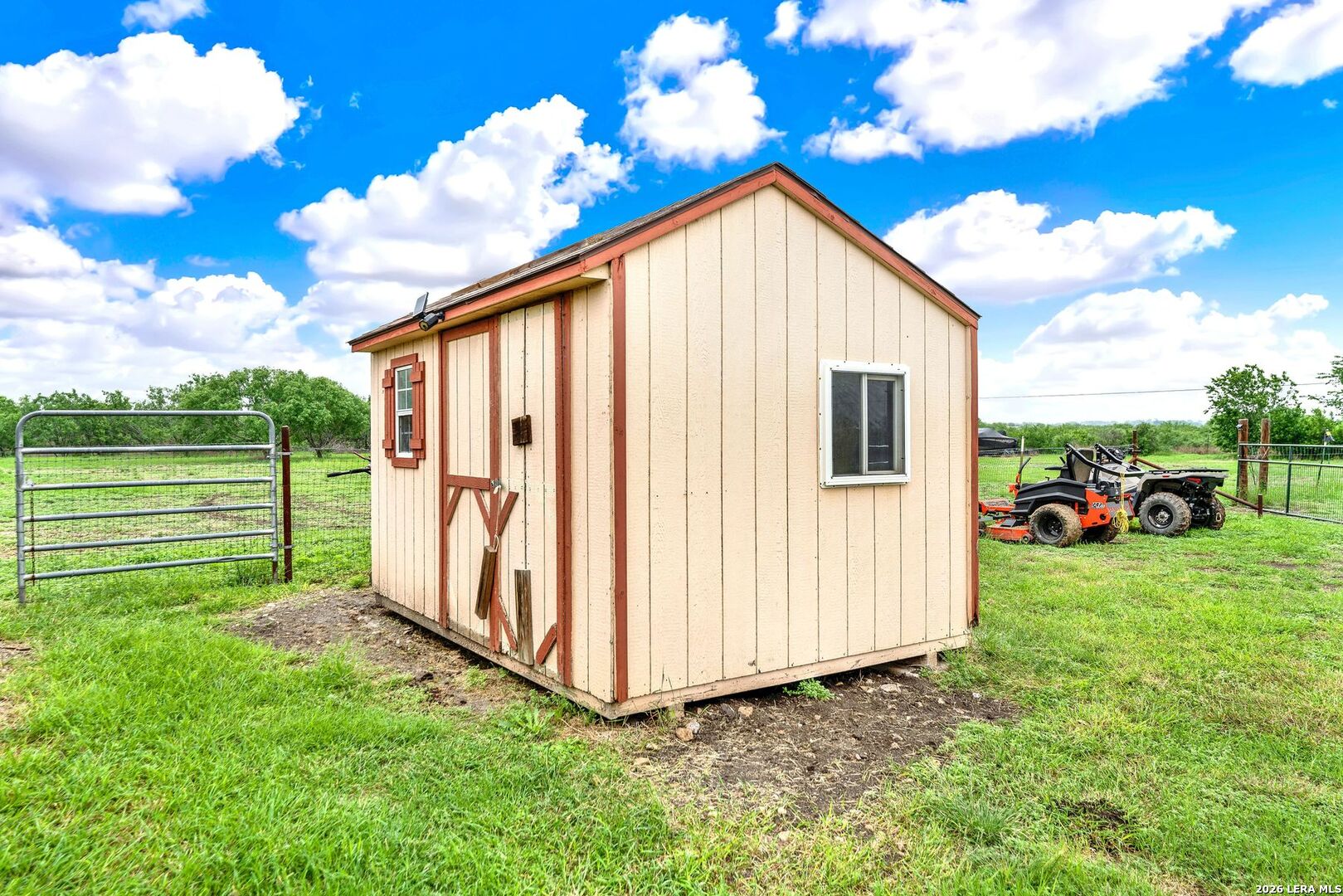 main property photo 39