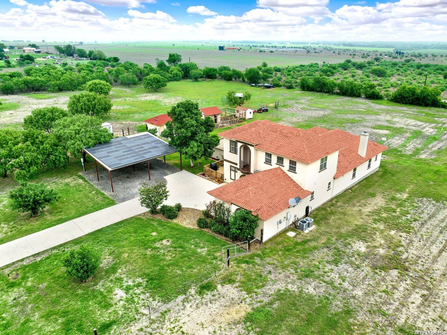 main property photo 5