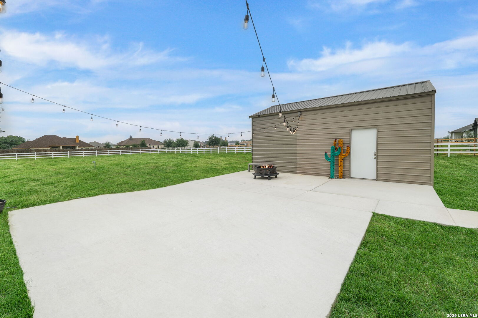 main property photo 33