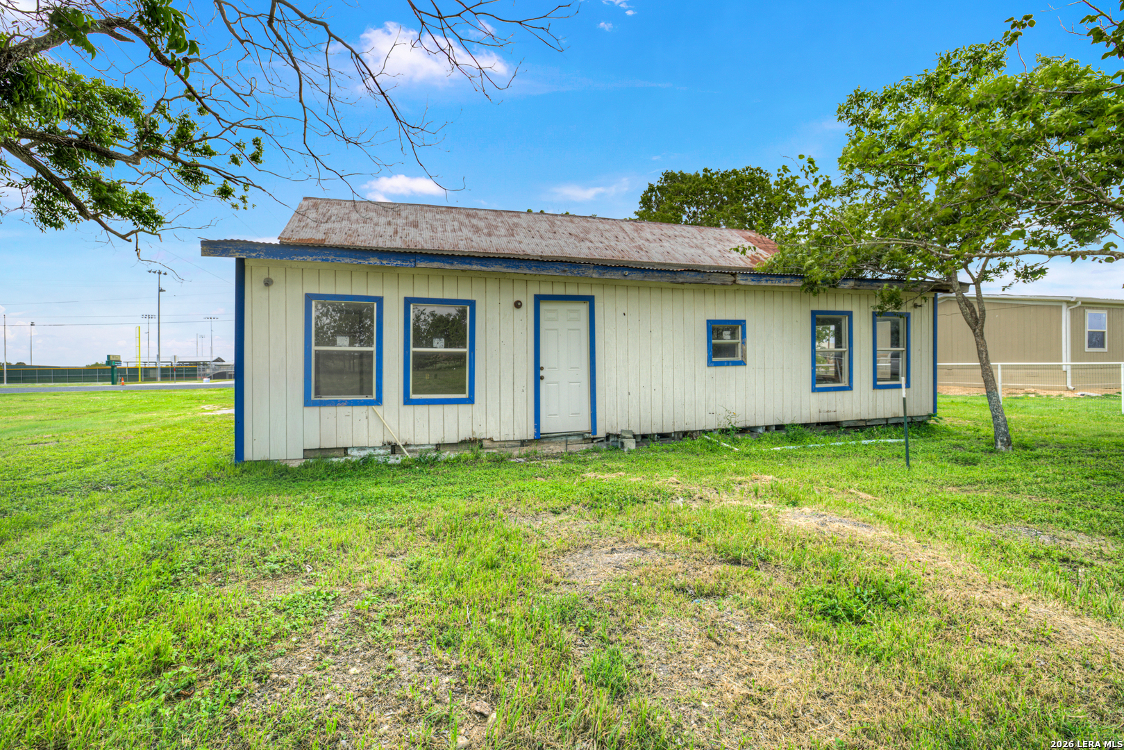 main property photo 8