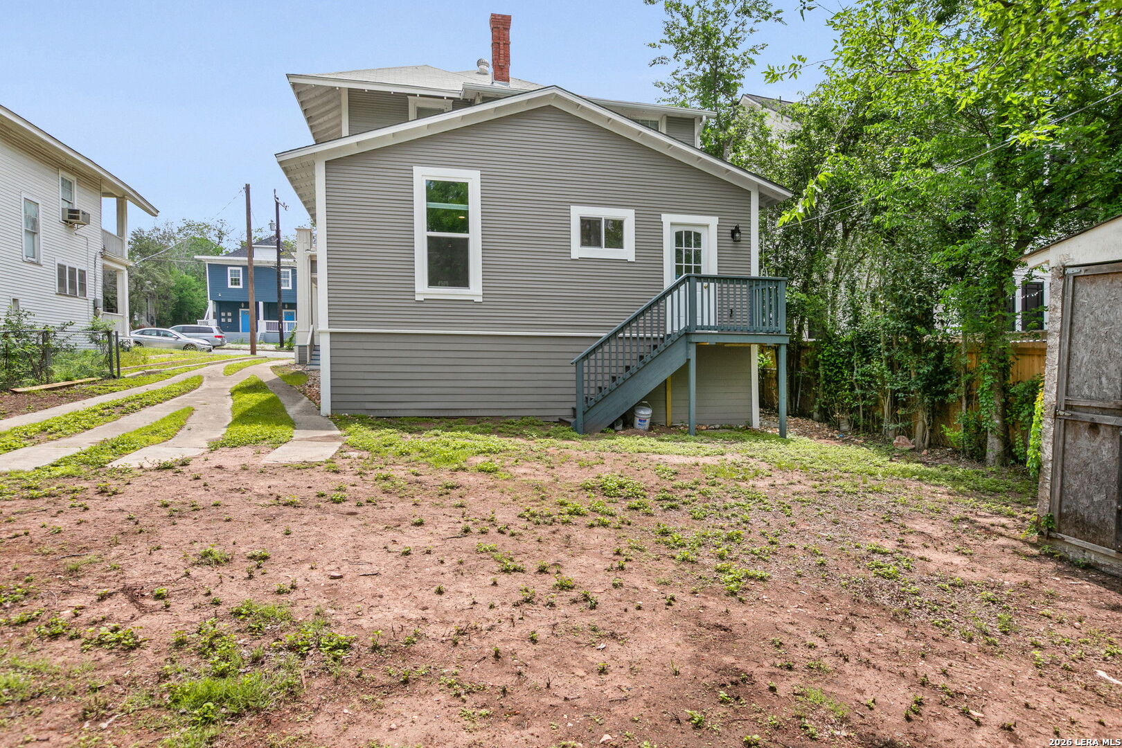 main property photo 29
