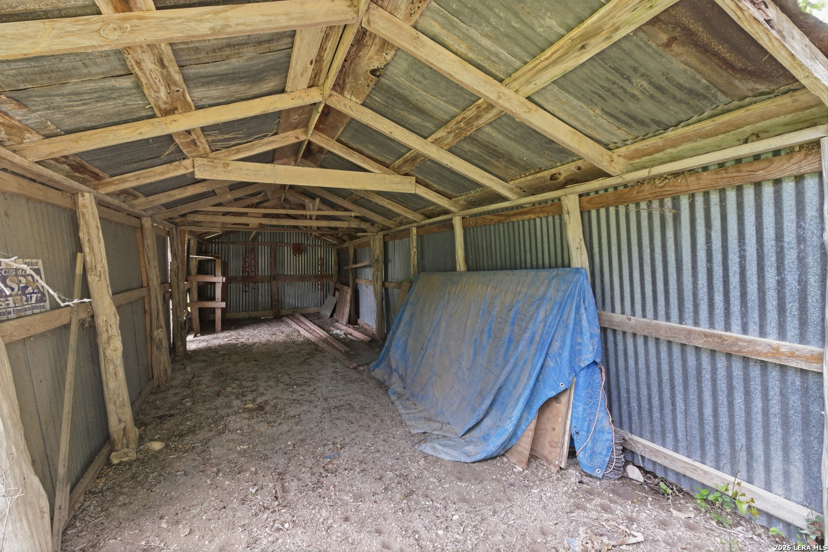 main property photo 30