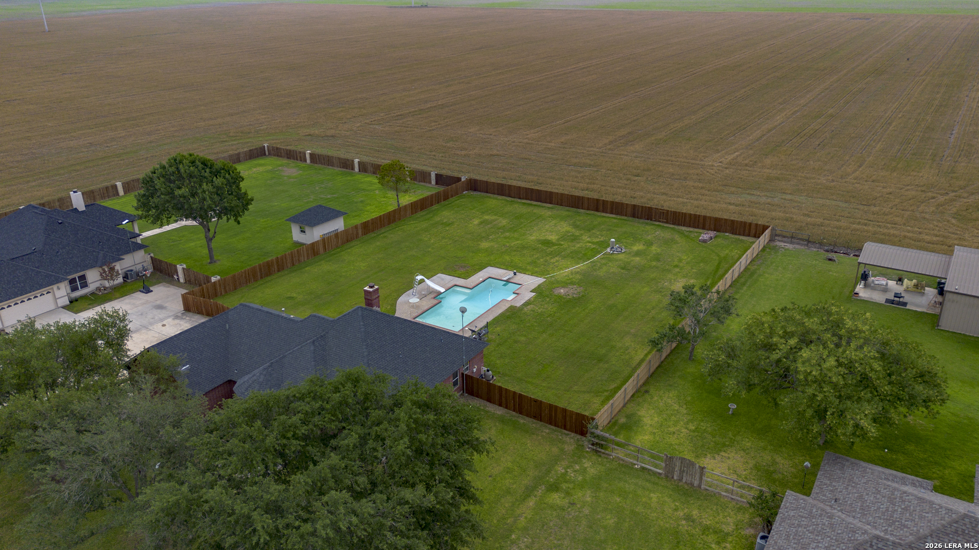 main property photo 31