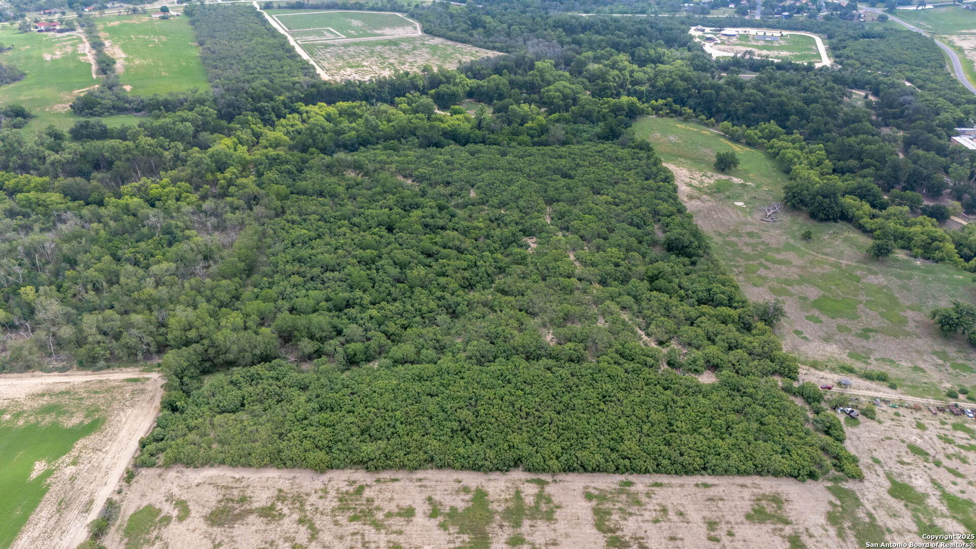 main property photo 17