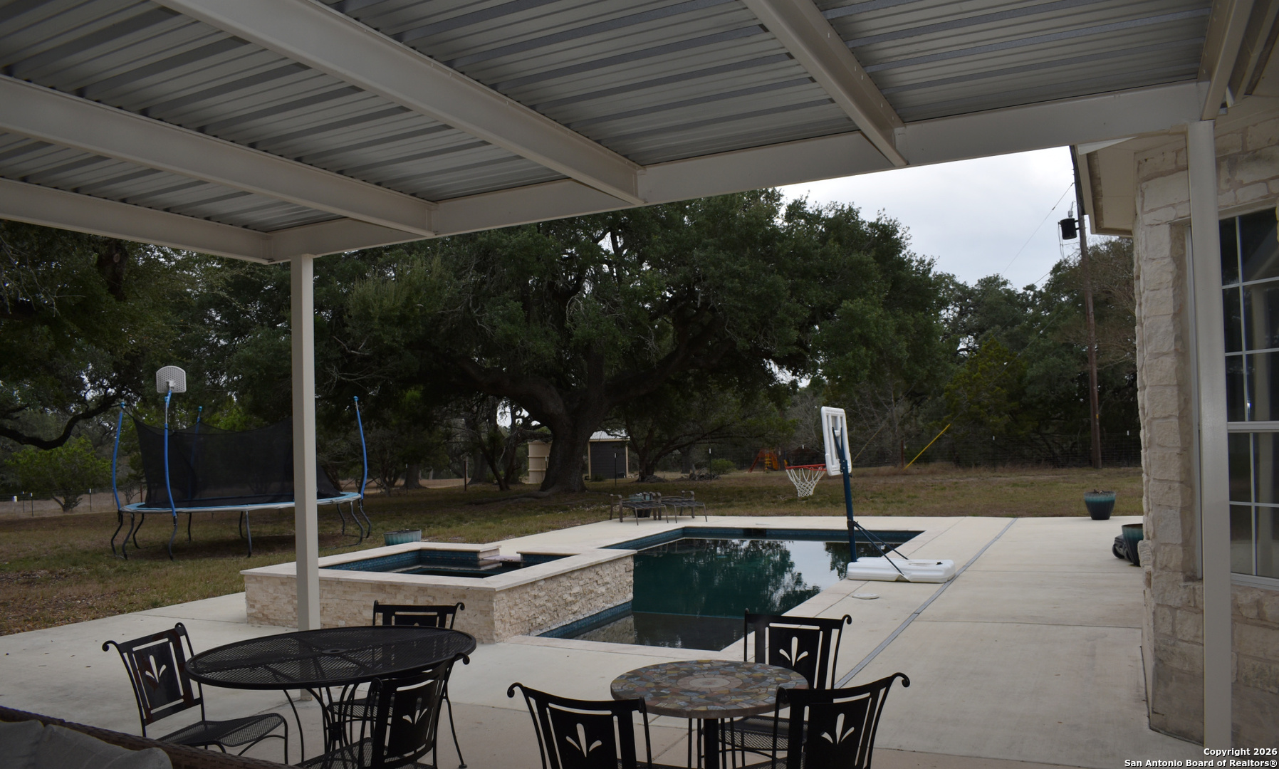 main property photo 12