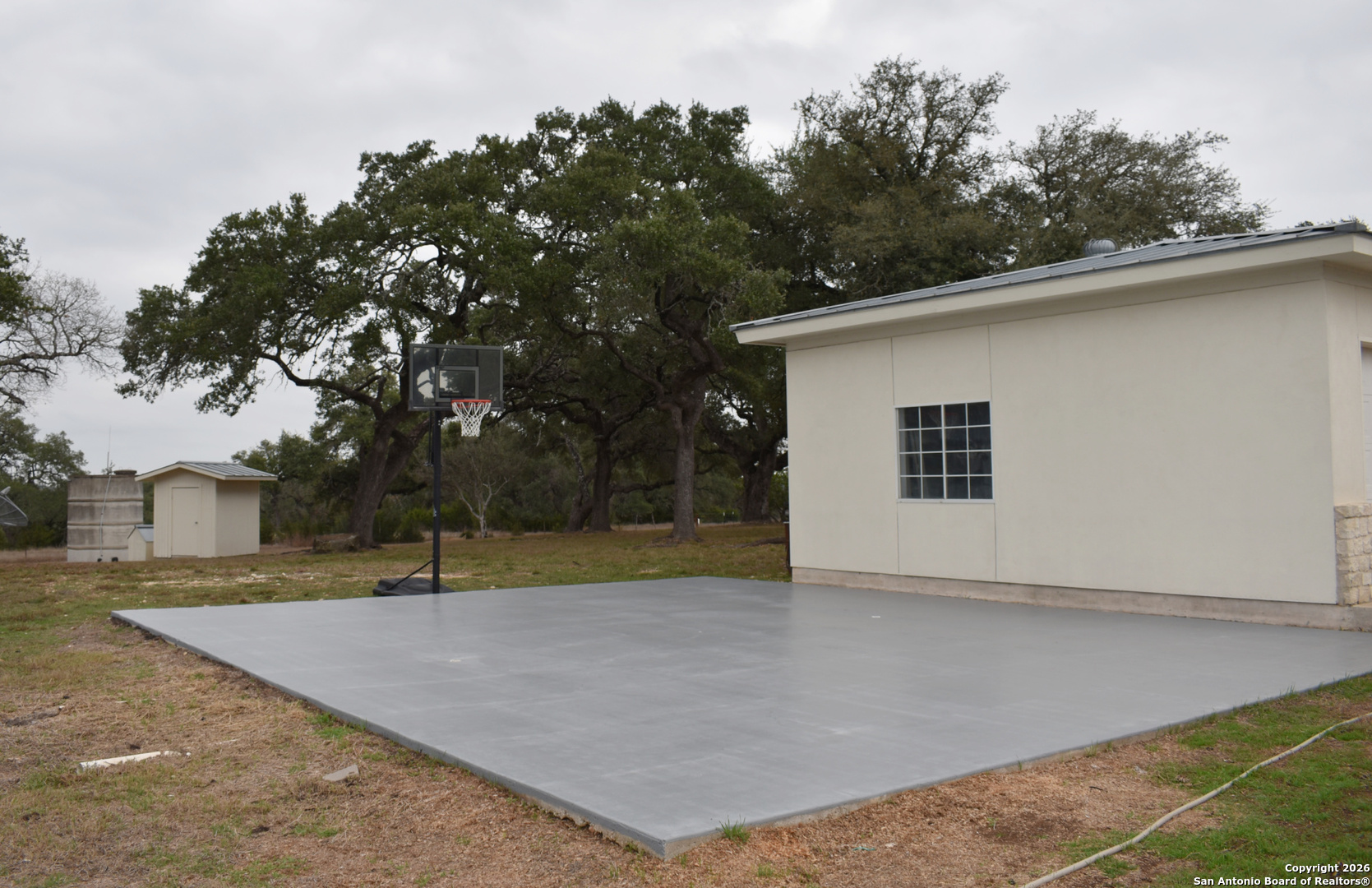 main property photo 8