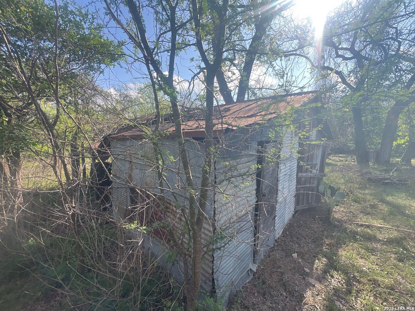 main property photo 11