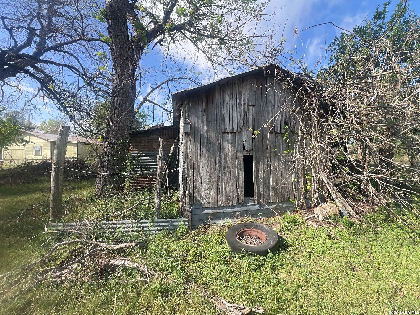 main property photo 9